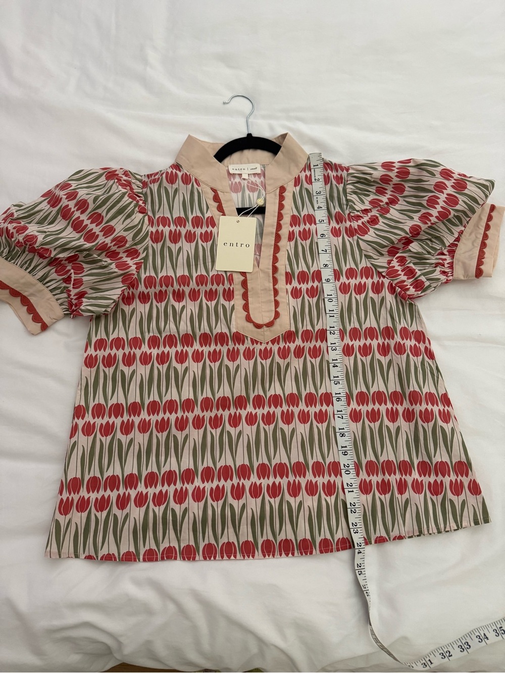 entro Floral Button-Up Blouse in Blush, Red and Green - Picture 5 of 6